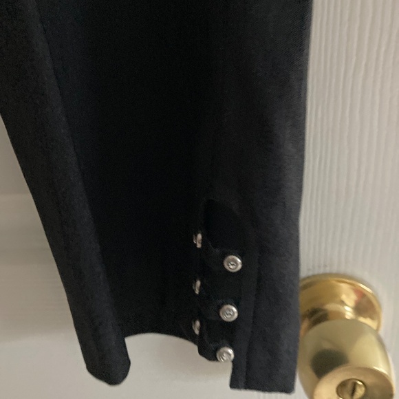 JM Collection Capris with Rhinestones at calf Size M - Picture 2 of 10